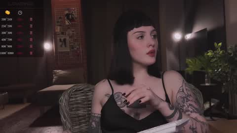 Diva Silvia online show from December 14, 4:08 pm