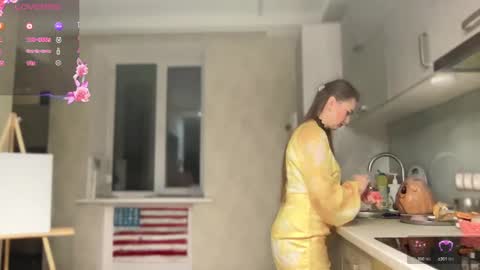 Funny  girl online show from December 4, 10:51 pm