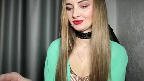 Funny  girl online show from December 15, 7:42 pm