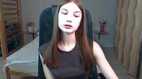 violaberry__ online show from October 20, 4:15 am