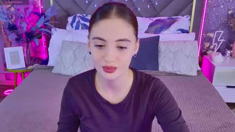 violaparkers online show from October 9, 5:22 am