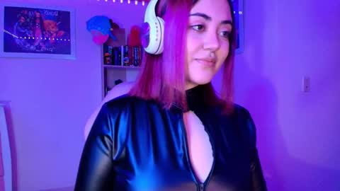 violet online show from September 25, 6:12 am