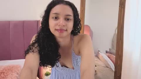 violet__15 online show from March 25, 12:19 pm