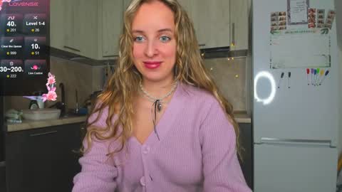 Violet online show from December 25, 1:09 pm