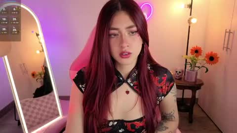 violet online show from May 28, 8:51 pm
