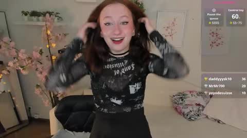 VIOLET online show from October 18, 4:53 pm