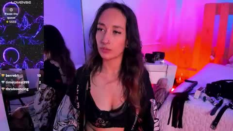 Violet Jones online show from December 15, 5:07 pm