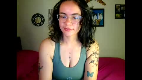 Sofia online show from December 17, 1:29 am