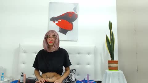 violet online show from February 27, 2:43 pm