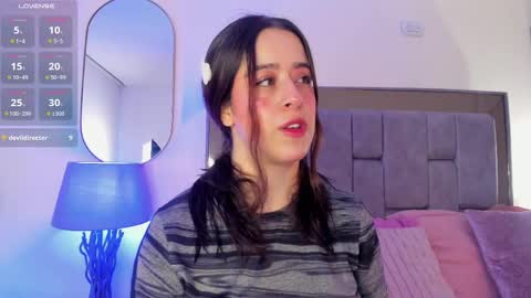 Violet Nova online show from April 17, 11:34 am