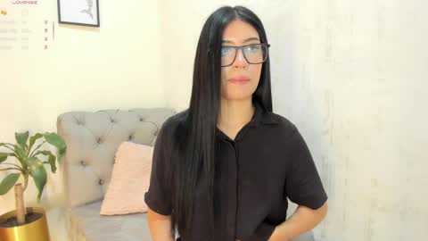  Violet  online show from May 27, 6:16 pm