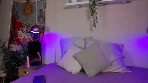 Snapshot of violeta_dh chatting on September 30, 11:49 am Violeta online show from September 30, 11:49 am