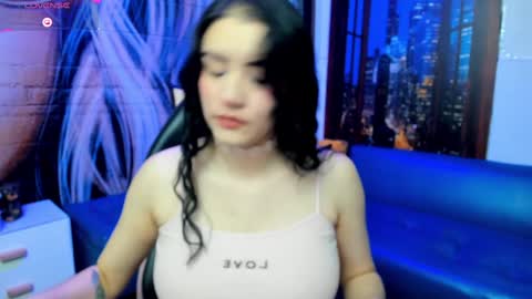     online show from December 2, 9:15 pm