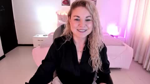 violeta_hotter_ online show from November 7, 11:27 am