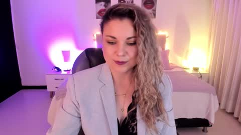 violeta_hotter_ online show from October 14, 11:57 am