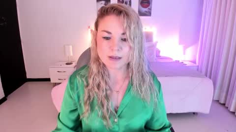 violeta_hotter_ online show from November 6, 11:16 am