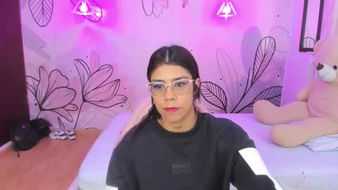 Violeta online show from October 18, 12:19 pm