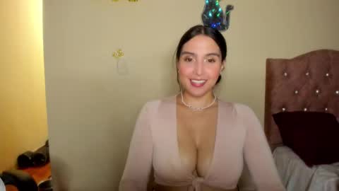 Snapshot of violetalee chatting on September 11, 2:12 am Jimena online show from September 11, 2:12 am