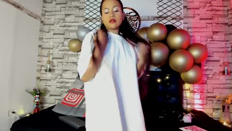 Violeta online show from December 14, 1:06 pm
