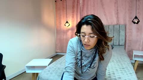 VIOLETA online show from January 15, 1:09 pm