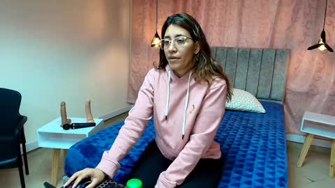 VIOLETA online show from December 2, 12:39 pm
