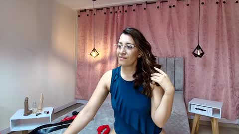 VIOLETA online show from December 24, 1:06 pm
