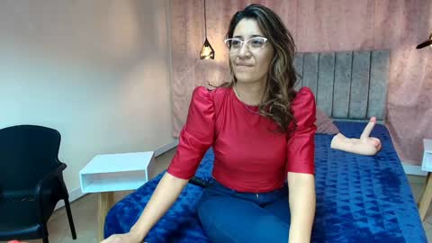 VIOLETA online show from December 13, 12:39 pm