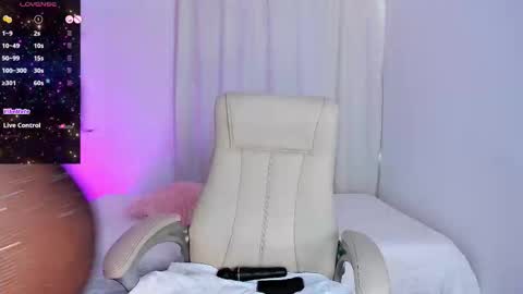 Snapshot of violetasotter chatting on October 25, 12:57 pm Violeta online show from October 25, 12:57 pm