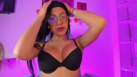 Violet online show from November 11, 6:31 am