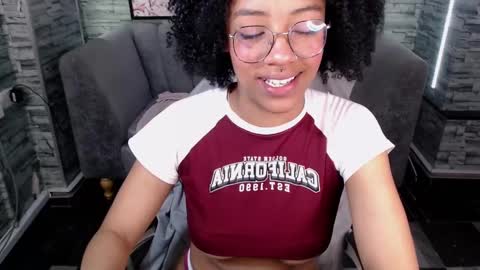 Snapshot of violeth_b chatting on September 13, 2:14 pm violeth_b online show from September 13, 2:14 pm