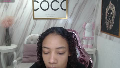 Snapshot of violeth_b chatting on December 6, 12:38 pm violeth_b online show from December 6, 12:38 pm