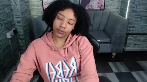 Snapshot of violeth_b chatting on September 10, 1:44 pm violeth_b online show from September 10, 1:44 pm