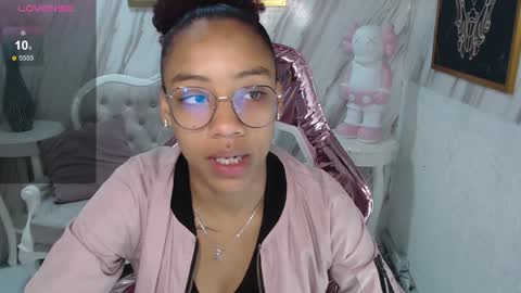 Snapshot of violeth_b chatting on January 7, 12:31 pm violeth_b online show from January 7, 12:31 pm