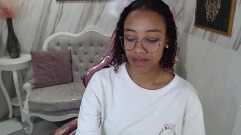 Snapshot of violeth_b chatting on January 11, 12:40 pm violeth_b online show from January 11, 12:40 pm