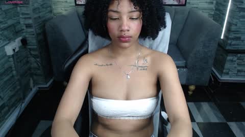 Snapshot of violeth_b chatting on September 11, 2:06 pm violeth_b online show from September 11, 2:06 pm