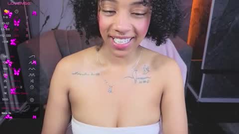 violeth_b online show from November 23, 5:14 pm