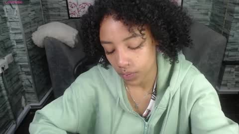 violeth_b online show from September 23, 12:58 pm