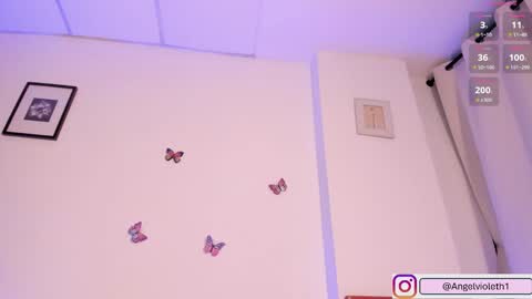 Snapshot of violeth_evans chatting on October 1, 11:53 pm Violeth online show from October 1, 11:53 pm