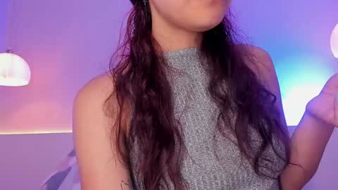 Violeth Hill online show from December 13, 8:47 pm
