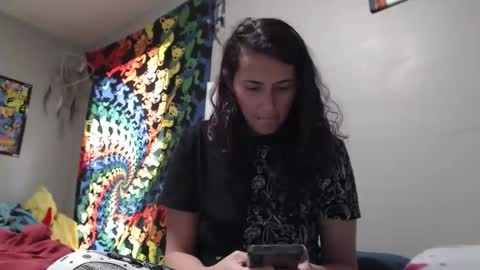 Violet Hooper online show from May 14, 2:56 pm