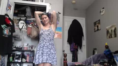 Violet Hooper online show from September 22, 3:43 pm