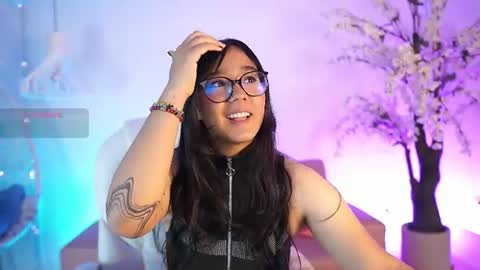 violetjonesx online show from July 13, 11:33 am