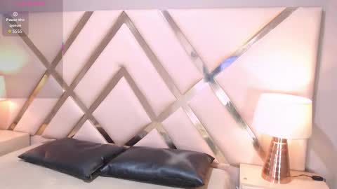 Snapshot of violetlux chatting on October 3, 8:14 pm VioletLux online show from October 3, 8:14 pm