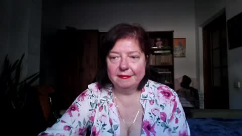 violetpulse online show from April 15, 2:39 pm