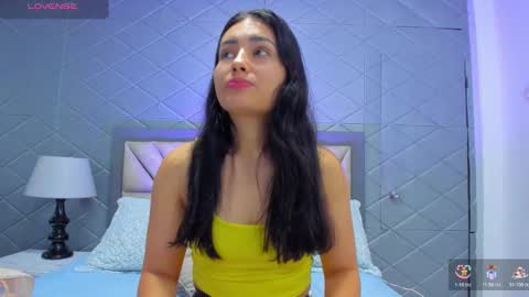 Snapshot of violetrousse chatting on October 27, 2:45 pm Violet Rousse online show from October 27, 2:45 pm