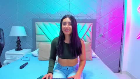 Snapshot of violetrousse chatting on September 23, 5:11 pm Violet Rousse online show from September 23, 5:11 pm