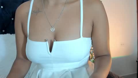 violett  rousee online show from November 6, 4:46 pm