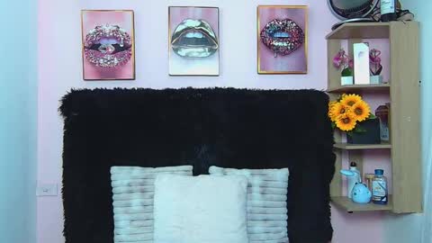 Violeta froz online show from October 6, 7:18 pm