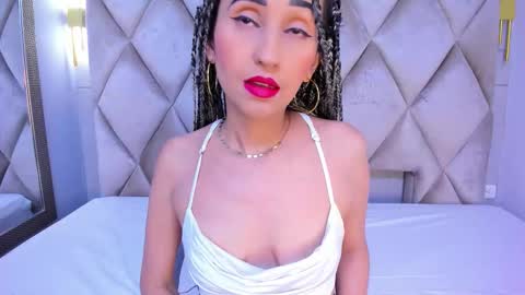 Violett  online show from January 15, 8:37 pm