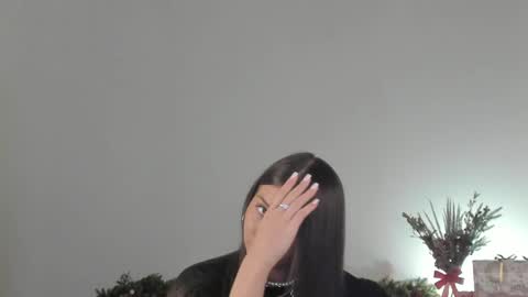 violetta_finch online show from December 20, 8:28 am